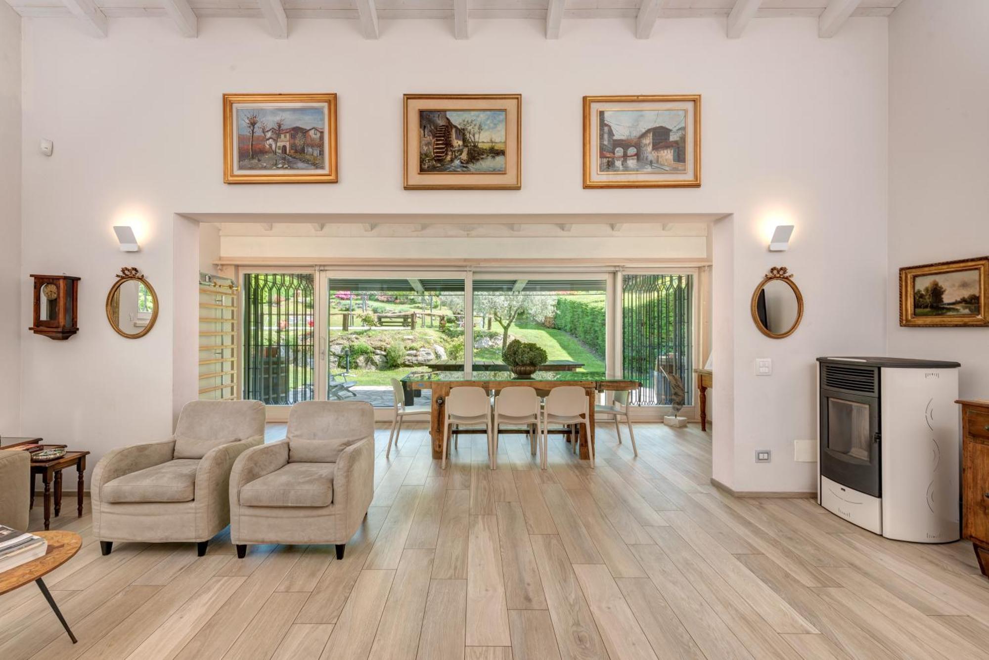 Villa La Corte With Amazing Pool And Garden Colico Exterior foto
